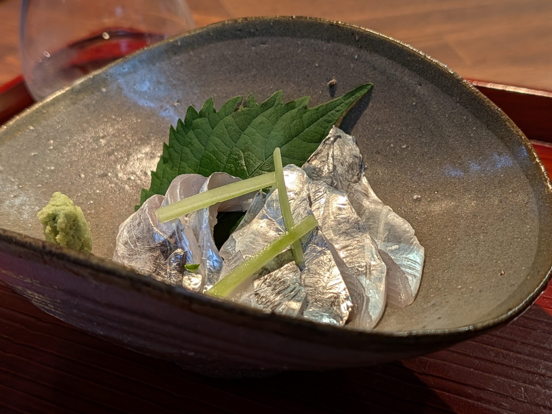 とかく